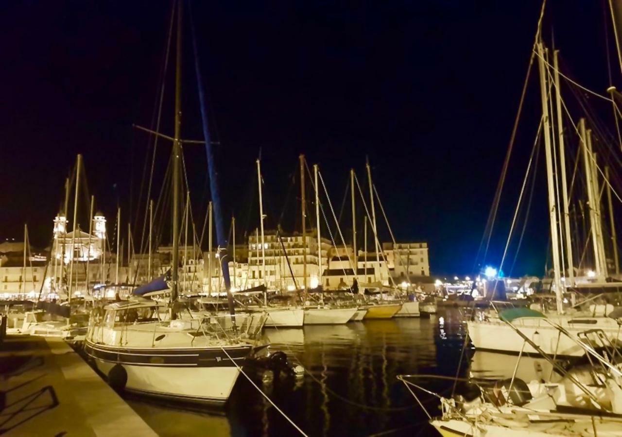 Vue Exceptionnelle Debut Cap Corse La Pier Noire Daire San-Martino-di-Lota Dış mekan fotoğraf